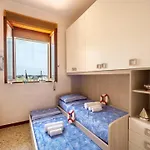 The Blue Panoramic Penthouse * ポルト・チェザーレオ