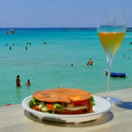 The Blue Panoramic Penthouse Porto Cesareo
