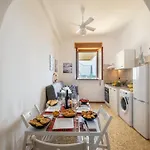 The Blue Panoramic Penthouse Vakantiehuis