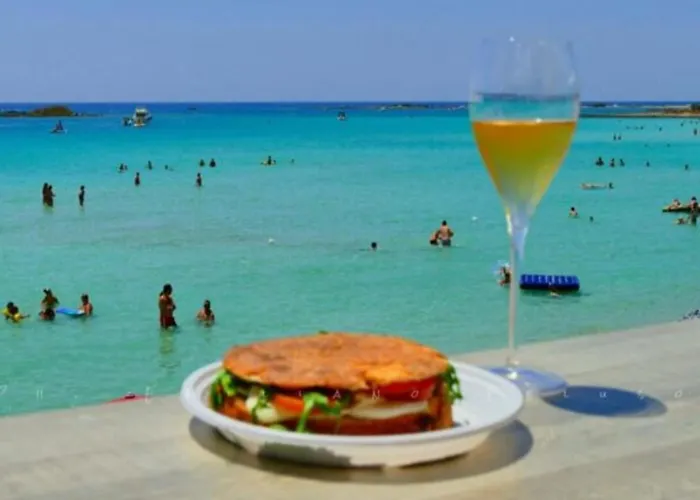 The Blue Panoramic Penthouse Porto Cesareo